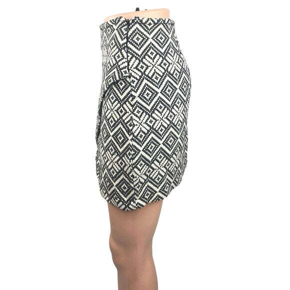 Mango Black White Aztec Argyle Print Slit High Waisted Mini Pencil Skirt Size 8 - Picture 2 of 5